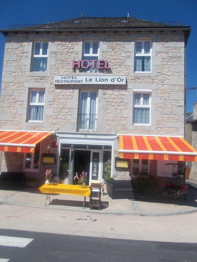 Hotel Le Lion D'Or Saint-Chély-dʼApcher Exterior foto